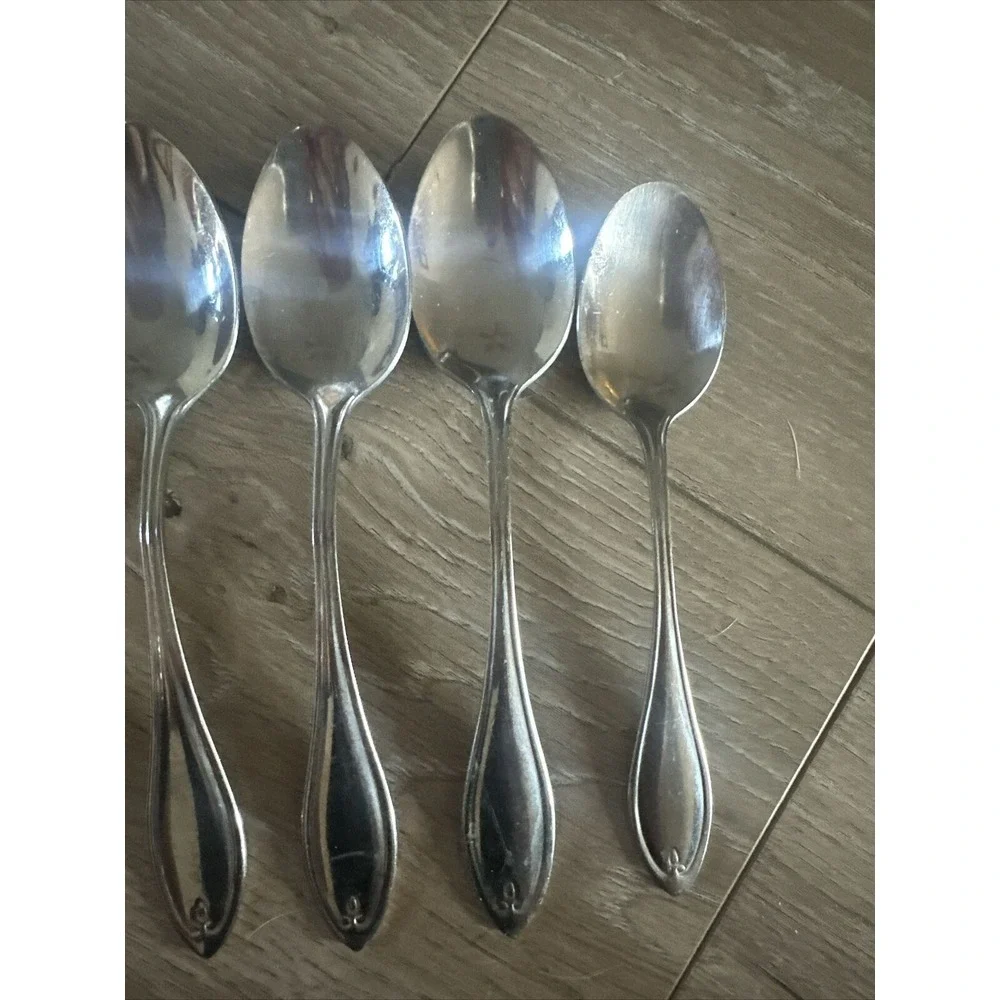 Oneida Stainless Temple 6 Place Oval Soup Spoon‎ 1 Teaspoon